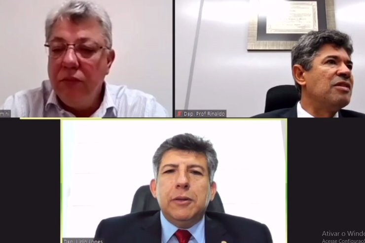 A reunião da CCJR aconteceu remotamente na manhã desta quarta-feira