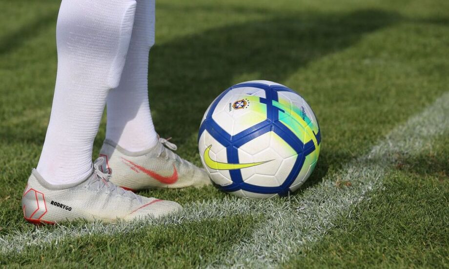 Manchester United interdita instalações do time principal