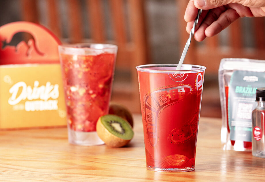 A plataforma Drinks Outback traz quatro drinks diferentes, dois compostos pela bebida queridinha do momento, o gin Tanqueray London Dry