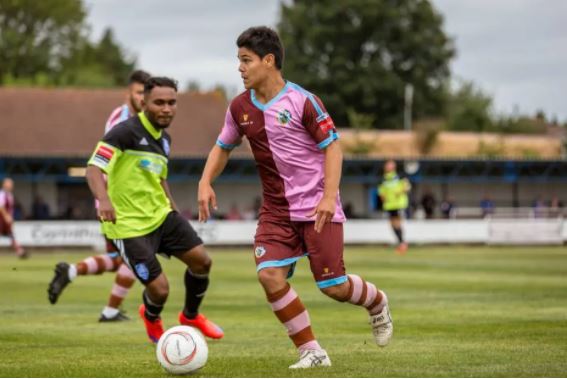 Diego Maradona Petriaggi jogou pelo Corinthian Casuals, de Londres