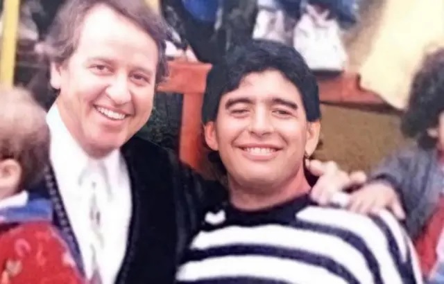 Carlos Villagrán, o Kiko, de 'Chaves', ao lado de Diego Armando Maradona