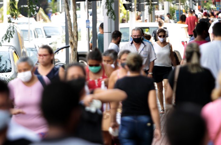 Com relação à semana anterior (46ª), 38 municípios mantiveram, 10 municípios melhoraram e 31 municípios pioraram seu grau de risco