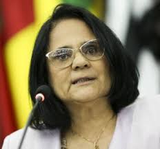 Ministra coloca pasta à disposição de família de negro assassinado