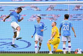 Manchester City vence e avança na Liga dos Campeões