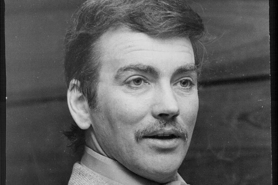 O ator britânico John Fraser morreu no último sábado, 7, aos 89 anos de idade
