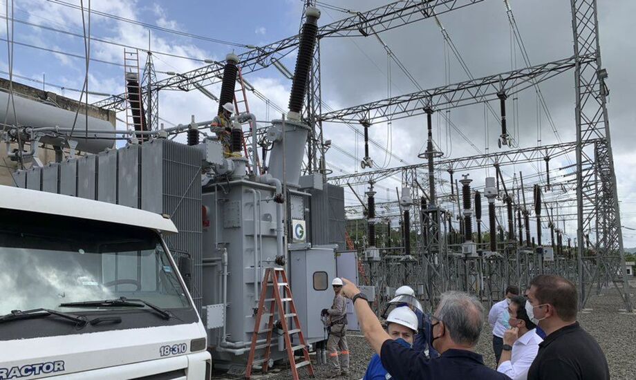 Ministro Albuquerque monitora restabelecimento de energia no Amapá