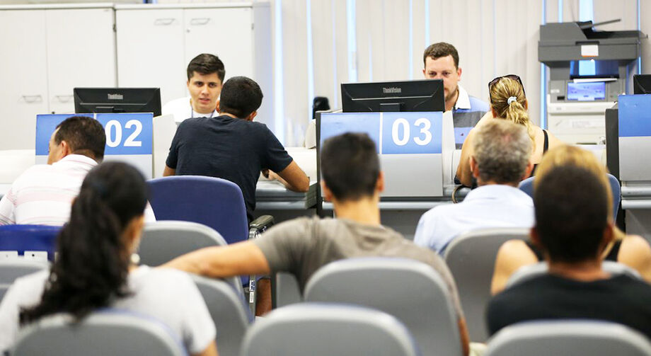 Dentre as fontes destes empréstimos, 77,6% vieram de financeiras