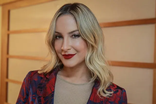 Na foto, Claudia Leitte usa batom Matefix cor Bordô Hipnotizante da Eudora.