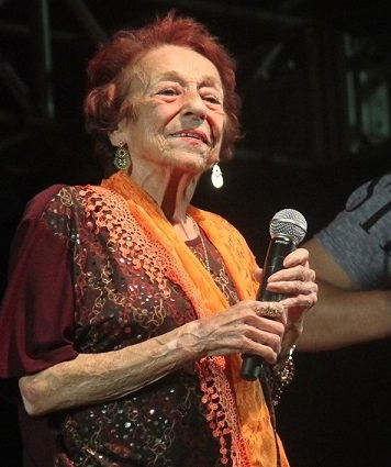 Final do Festival On-Line da Melhor Idade terá participação da cantora Delinha