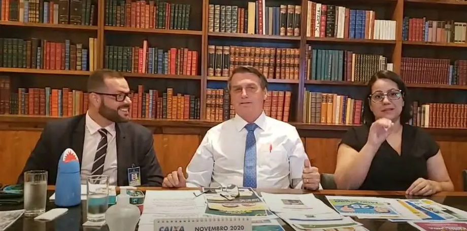 Mudando a mesa, nós vamos reapresentar aquela medida provisória da regularização fundiária, disse o presidente