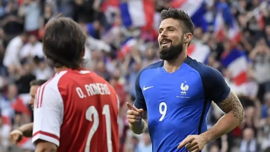 Decisivo, Giroud foi o destaque do jogo pelos gols bonitos