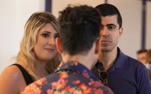 Dani Calabresa ao lado de Marcius Melhem durante evento do 'Zorra' em 2017