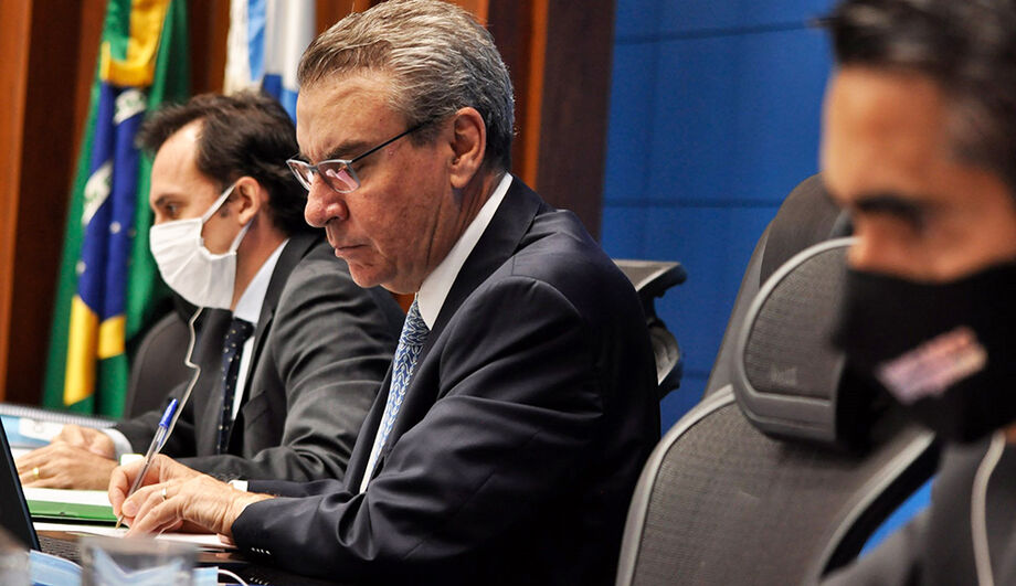 Os deputados aprovaram hoje (08), com 43 emendas, durante sessão ordinária da Assembleia Legislativa de Mato Grosso do Sul (ALEMS), o Projeto de Lei Orçamentária Anual (PLOA)