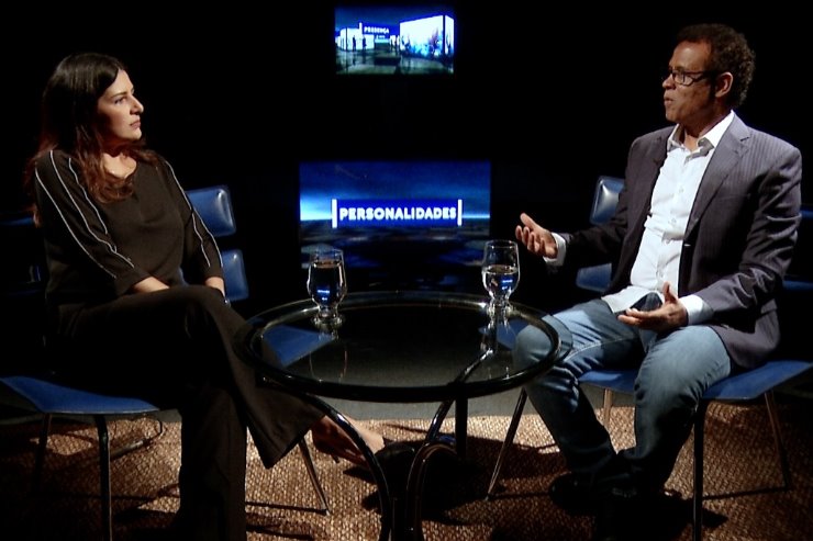 Ben-Hur Ferreira entrevista a subsecretária de Políticas Públicas para as Mulheres, Luciana Azambuja