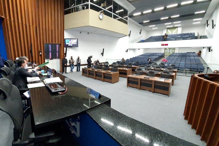 Votação acontece a partir do plenário Deputado Júlio Maia e pode ser acompanhada ao vivo