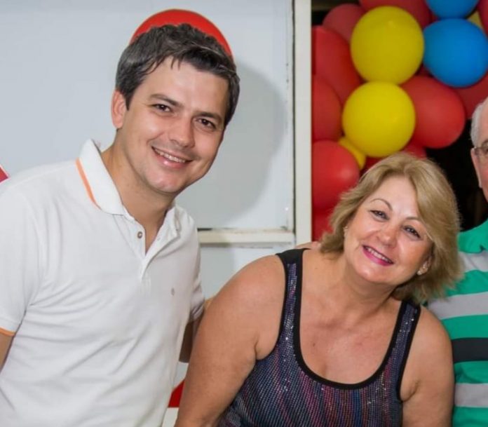 Aluízio São José e sua mãe, Ilda Aparecida Cometki São José