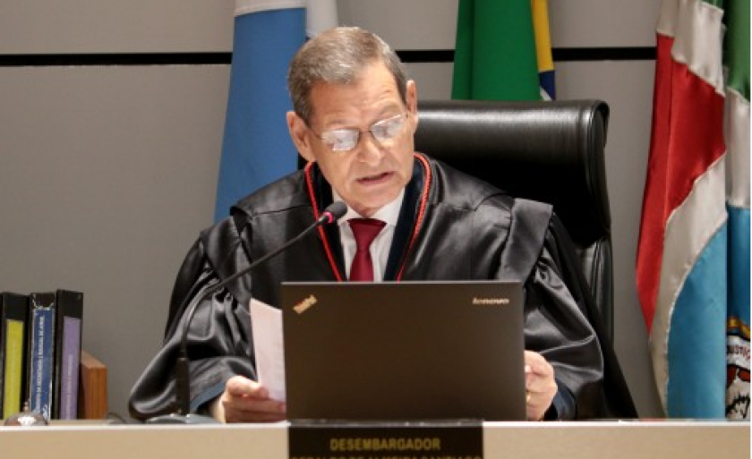 O desembargador Geraldo de Almeida Santiago