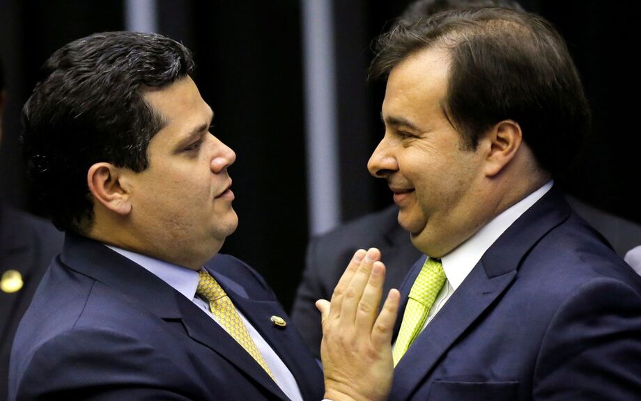 Centrão investe contra reeleição de Maia e Alcolumbre no Congresso