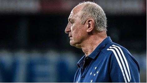 Felipão tirou o Cruzeiro da degola, mas time ainda está longe do G-4