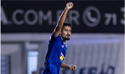Ramon fez o gol do triunfo do Cruzeiro sobre o Vitória