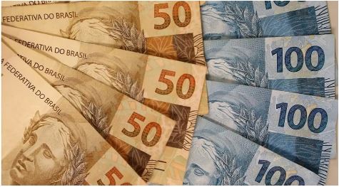 Os juros futuros começaram a sessão desta sexta-feira em alta