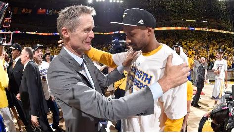 Leandrinho aceitou convite de Steve Kerr