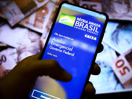 Pagamento do auxílio diminuiu a diferença de renda entre os mais pobres e os mais ricos