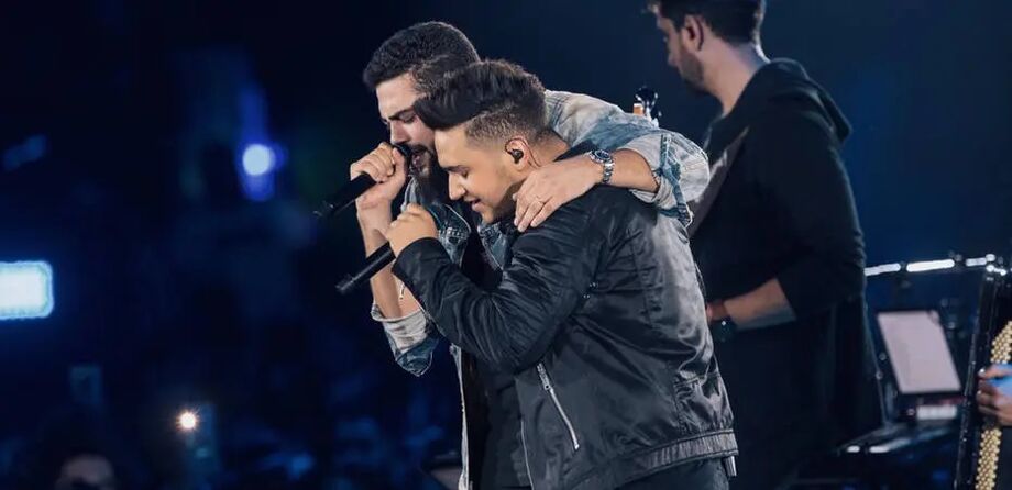 Dupla Henrique e Juliano emplacou a música mais tocada do YouTube Music, 'Liberdade Provisória'