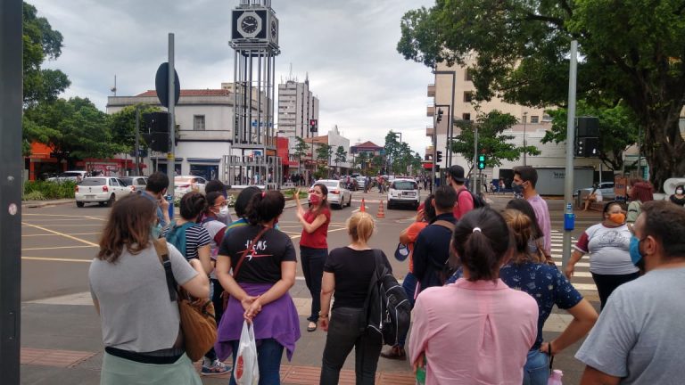 Vinte estudantes do terceiro ano dos cursos de Bacharelado e Licenciatura em Geografia da Universidade Estadual de Mato Grosso do Sul (UEMS) tiveram uma aula diferente neste fim de semana
