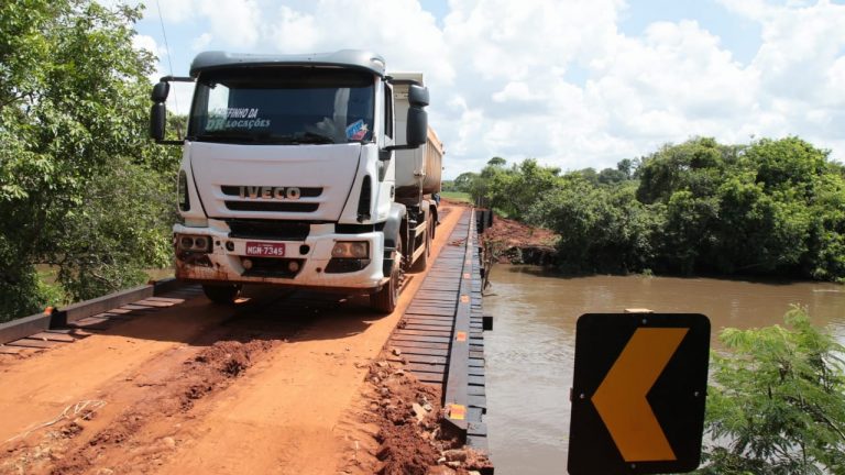 Prefeitura entrega nova ponte que encurta trajeto para escoar produção de soja da Capital