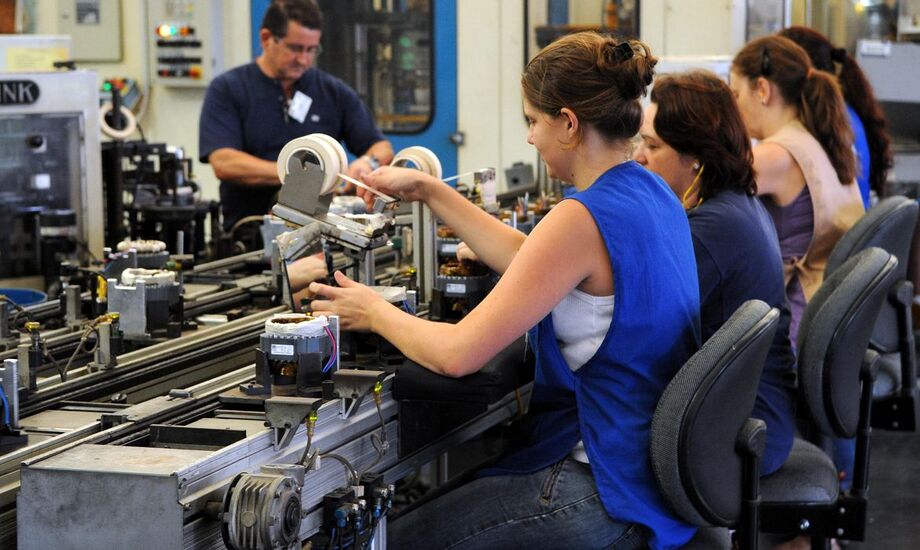 Confiança do Empresário Industrial (ICEI) em dezembro, segundo divulgou nesta terça-feira, 15, a Confederação Nacional da Indústria (CNI)