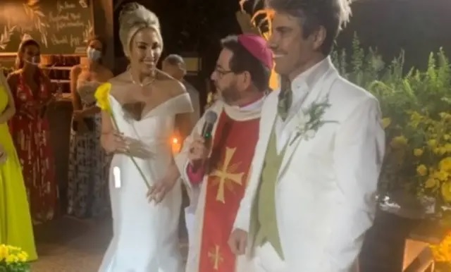 João Kleber e Mara Ferraz em seu casamento