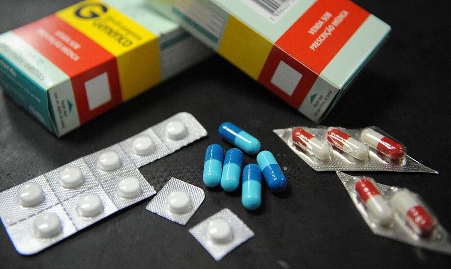 Os preços dos medicamentos para hospitais sofreram em novembro uma queda de 0,65% em relação a outubro, segundo o Índice de Preços de Medicamentos para Hospitais (IPM-H), calculado pela Fundação Instituto de Pesquisas Econômicas