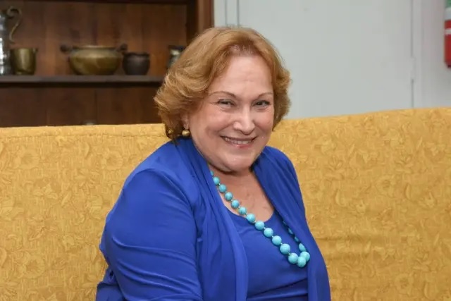 A atriz Nicette Bruno.