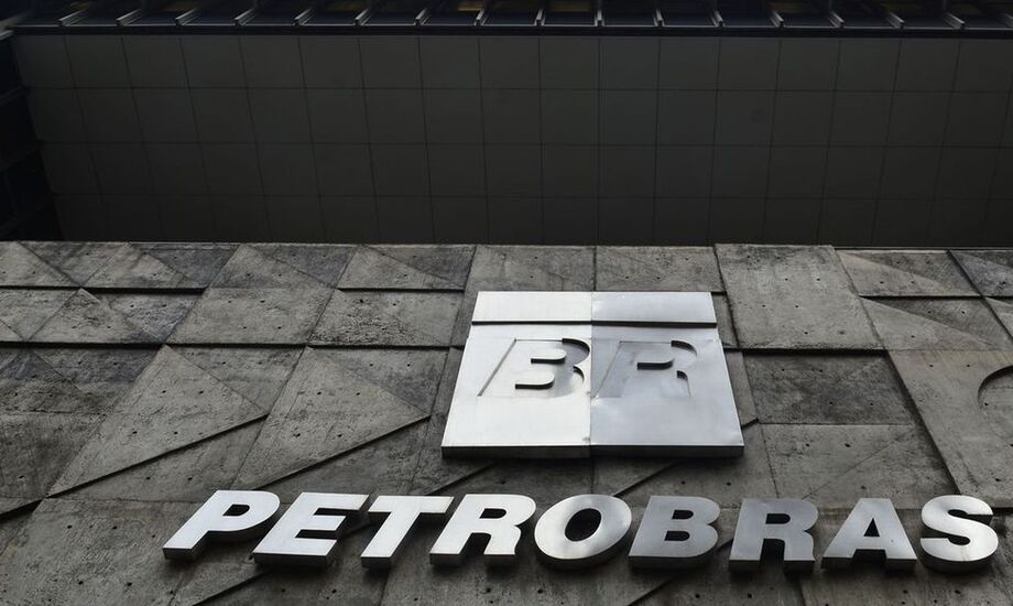 Federação pede que Cade suspenda venda de refinarias da Petrobras