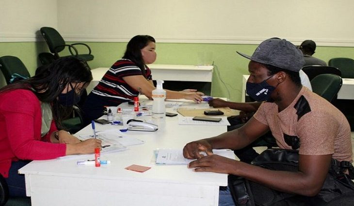 Atendimentos da para refugiados, migrantes e apátridas garantiram direitos e passaram dos 900 no ano
