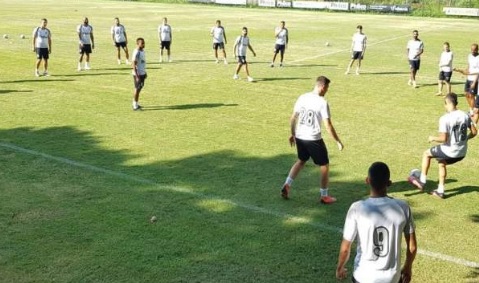Ponte Preta treina no CT do Inter e ganha opções para confronto direto pelo G4
