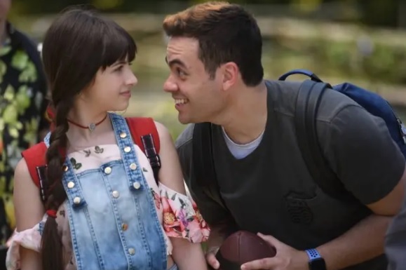 O youtuber infantil Luccas Neto, no trecho do filme 'Acampamento de Férias 3', que estreia em janeiro