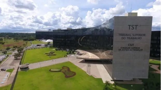 O Tribunal Superior do Trabalho.