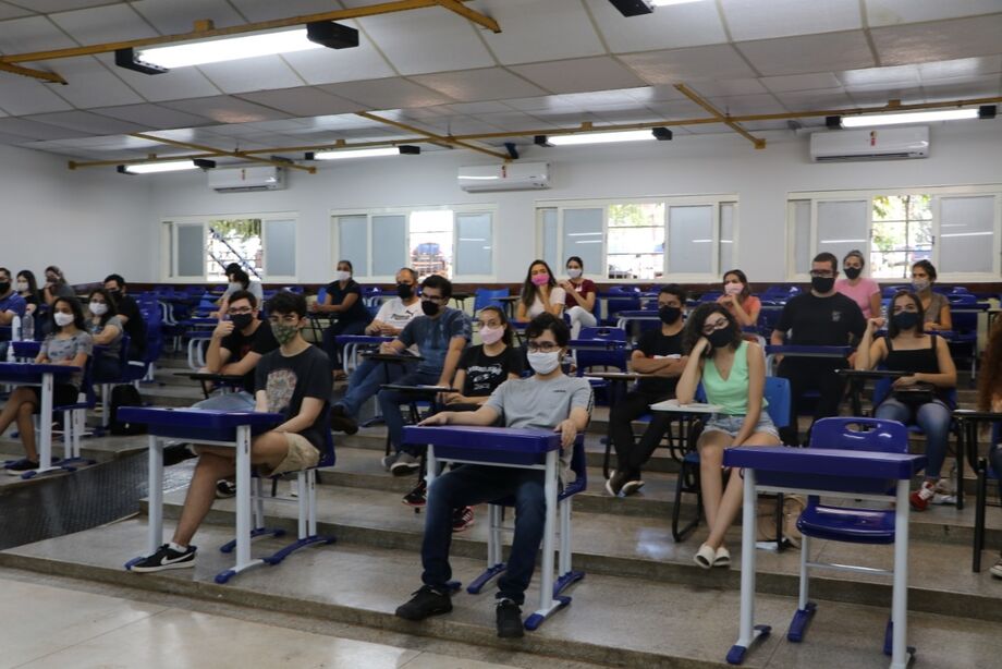 Estudantes de ensino médio, graduação e de pós-graduação participaram, neste domingo (13/12), do XXIII Processo de Seleção de Estagiários do MPMS