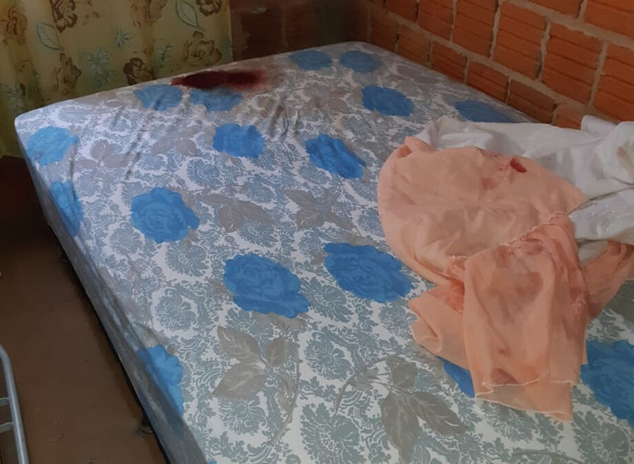 Na manhã daquele dia, familiares de Maria das Graças dos Santos, 59, que morava sozinha