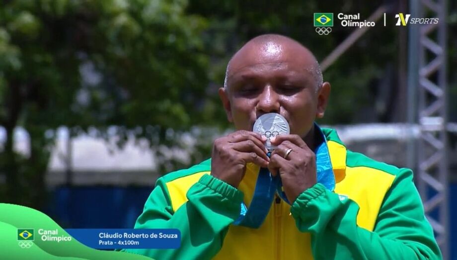 Cláudio Roberto recebe medalha olímpica em São Paulo