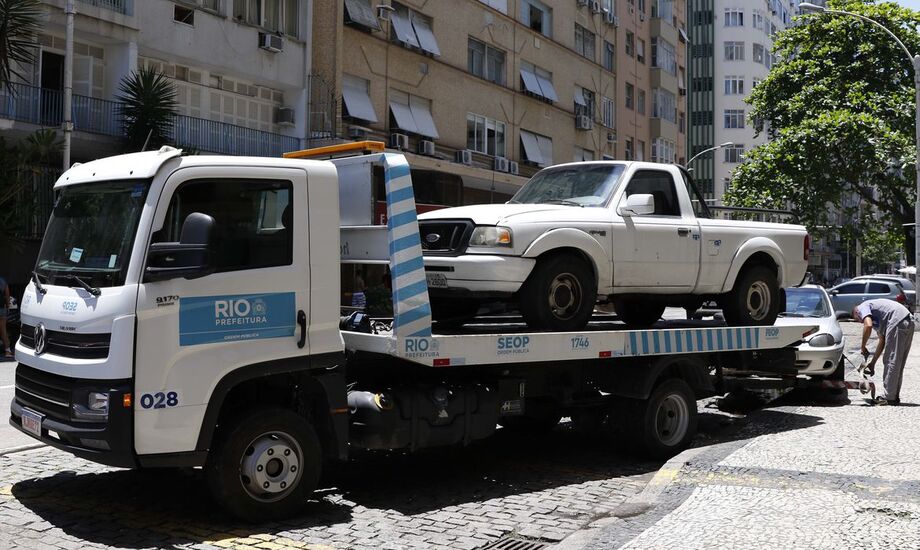 Bloqueios impediram aglomerações na orla no réveillon
