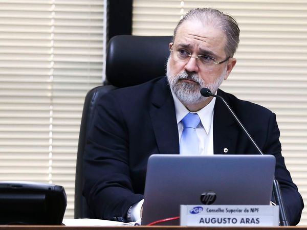 O procurador-geral da República, Augusto Aras, preside a 8ª sessão ordinária do Conselho Superior do Ministério Público Federal (CSMPF)
