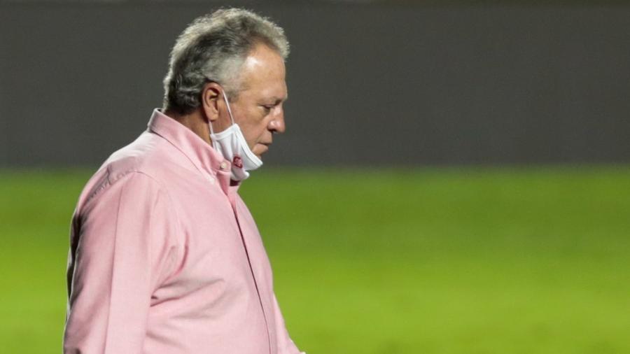 Abel Braga não deve promover mudanças na equipe, exceto a entrada de Peglow