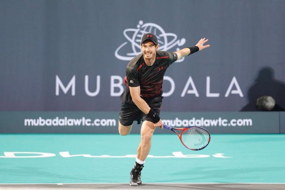 Andy Murray no torneio de Abu Dhabi, no qual jogou um set de exibição contra Roberto Bautista Agut