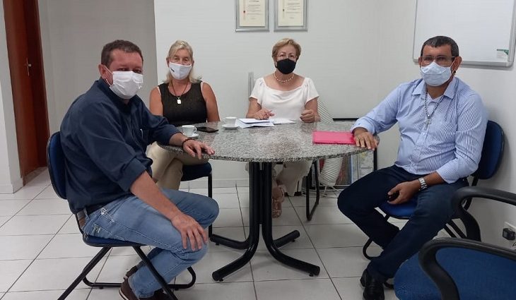 Com mais uma parceria, a Agência de Habitação Popular de Mato Grosso do Sul (Agehab) firmou para este ano compromisso com a Prefeitura de Alcinópolis.