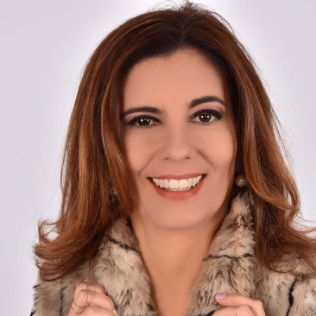 Ana Cristina Ribeiro Zollner é Pediatra, Bioeticista, membro da Sociedade Brasileira de Pediatria e professora do curso de Medicina da Universidade Santo Amaro