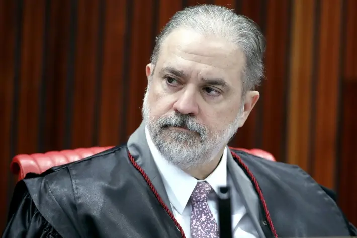 O procurador-geral da República Augusto Aras durante sessão do Tribunal Superior Eleitoral (TSE).