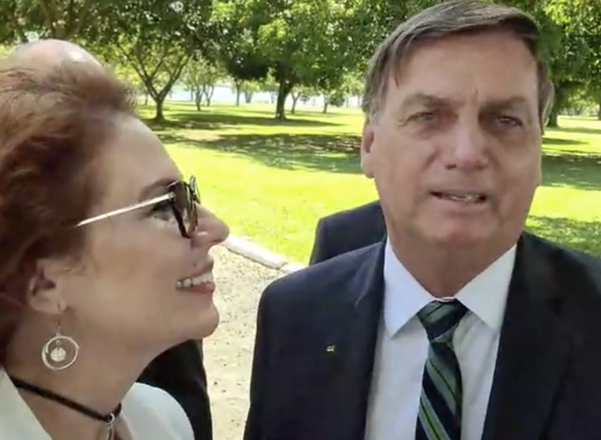 Em transmissão feita pela deputada Carla Zambelli (PSL-SP), o presidente Jair Bolsonaro diz esperar um relacionamento pacífico e produtivo com a Câmara